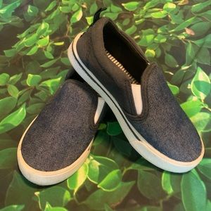 Oshkosh size 10 kids